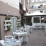 Helvetia Hotel 3*